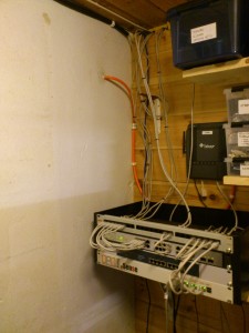 Patchepanel i kjelleren Patchepanel i kjelleren